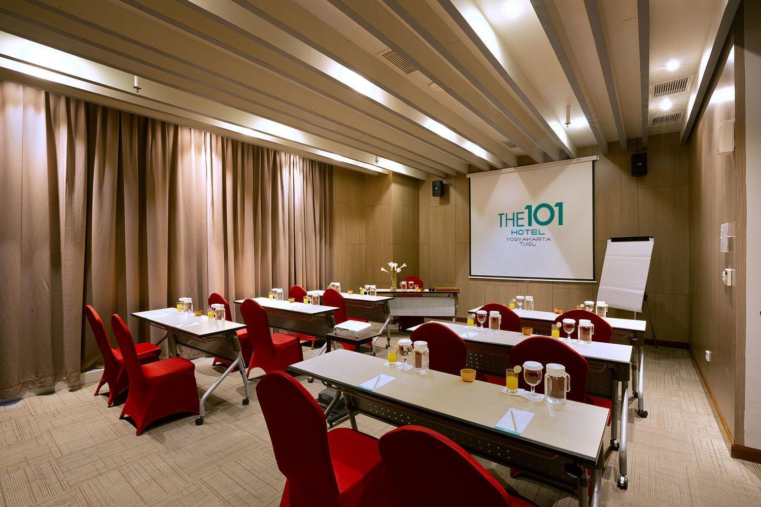 The 1O1 Yogyakarta Tugu Hotel Екстериор снимка